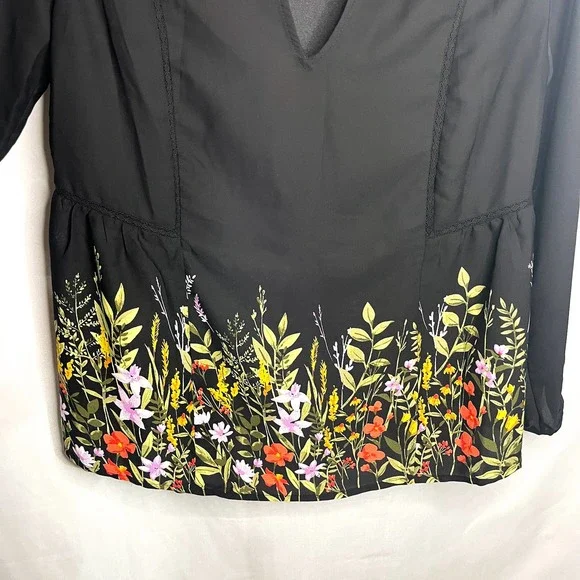 Women's Old Navy Black Floral V-Neck Long Sleeve Blouse, Size XS, EUC - Picture 4 of 5